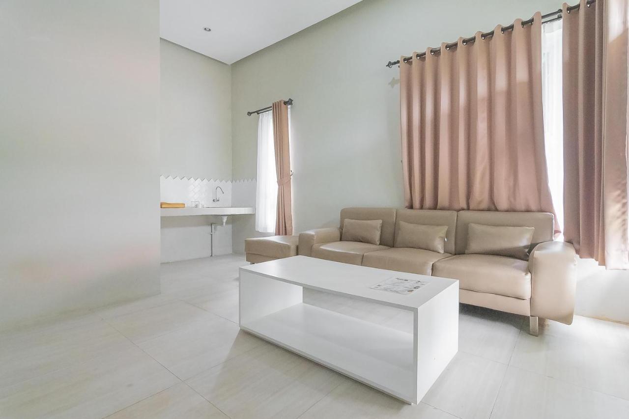 Reddoorz Resort Syariah Near D'Castello Ciater Subang Exterior foto