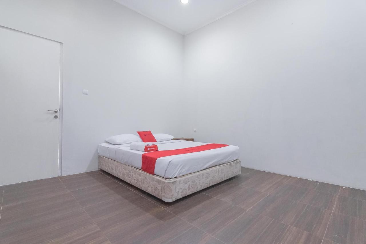 Reddoorz Resort Syariah Near D'Castello Ciater Subang Exterior foto