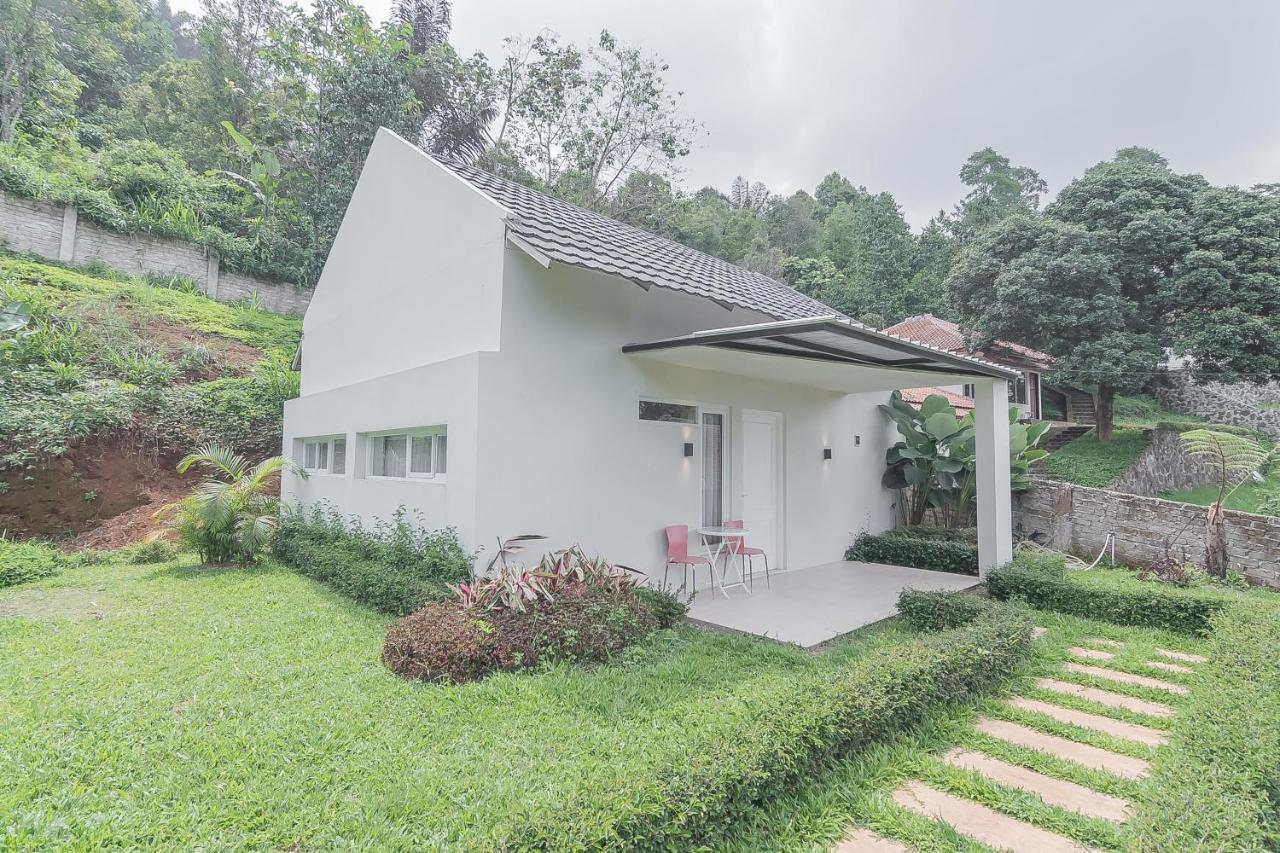 Reddoorz Resort Syariah Near D'Castello Ciater Subang Exterior foto