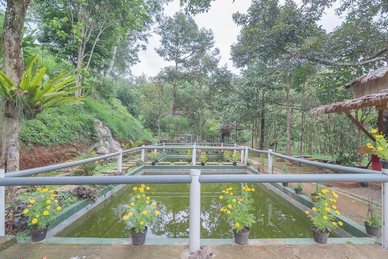 Reddoorz Resort Syariah Near D'Castello Ciater Subang Exterior foto
