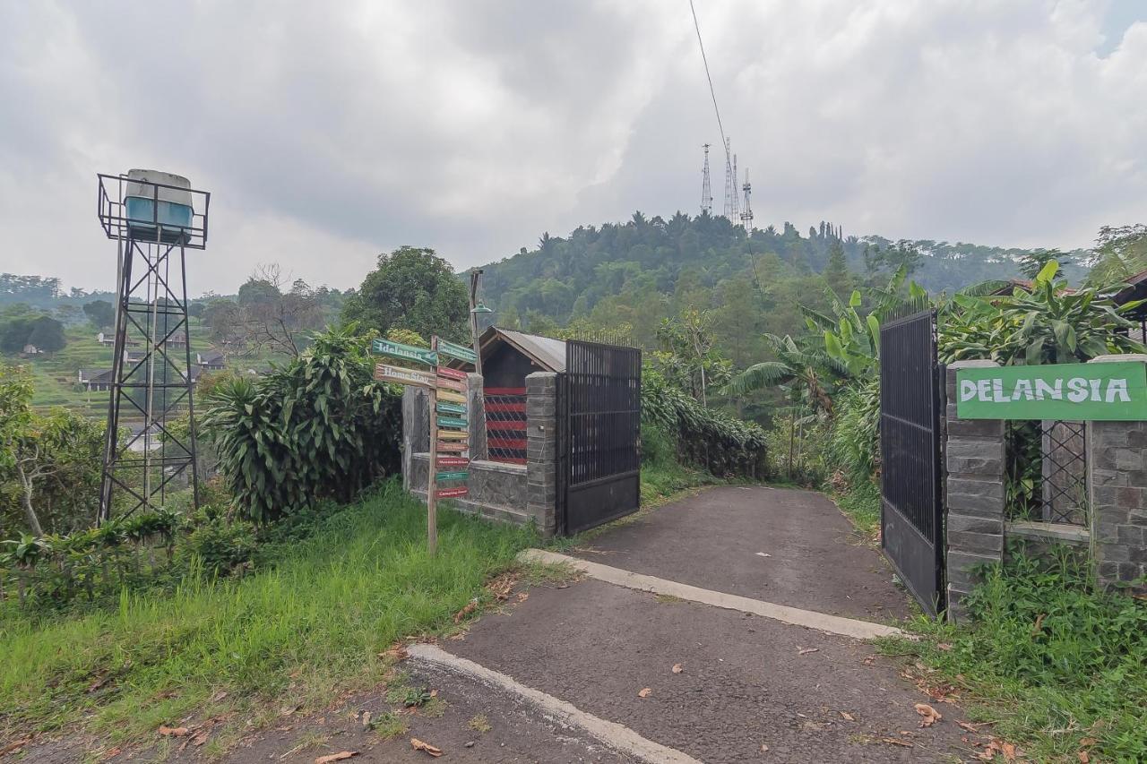 Reddoorz Resort Syariah Near D'Castello Ciater Subang Exterior foto