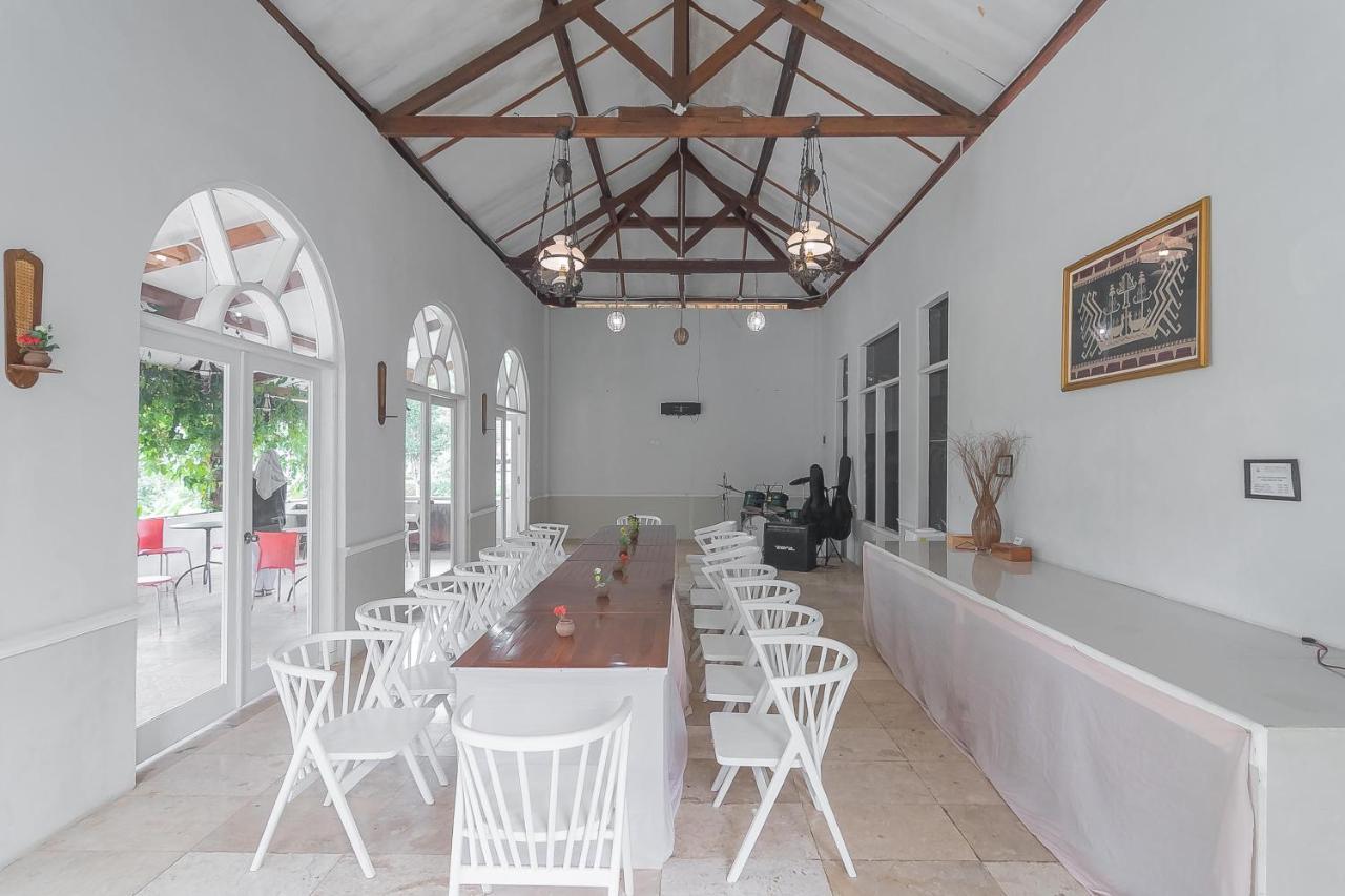 Reddoorz Resort Syariah Near D'Castello Ciater Subang Exterior foto
